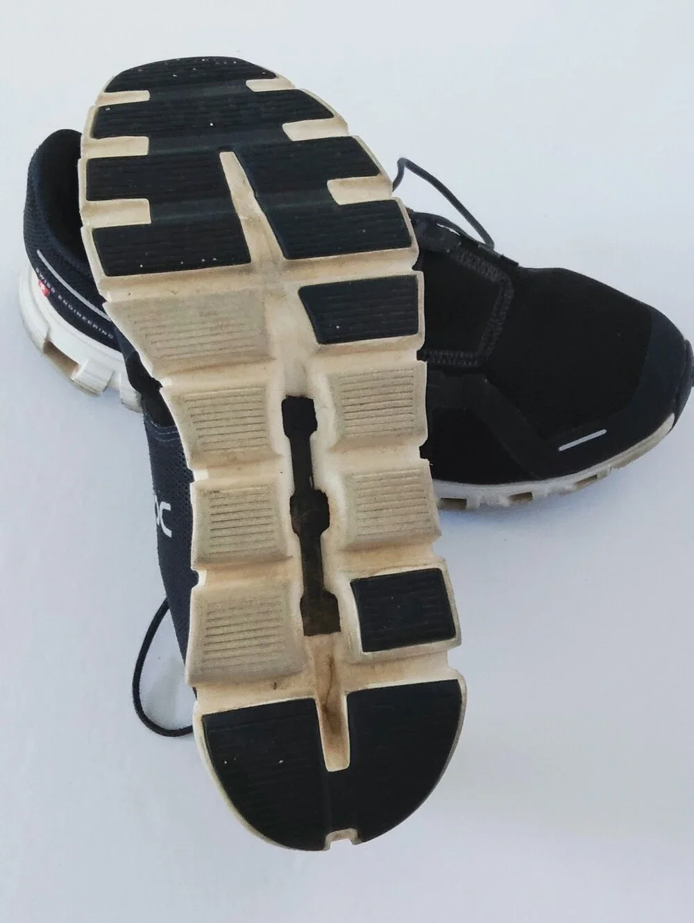 On Running Black and White Performance Trainers. Size 9 US. Pre-owned.